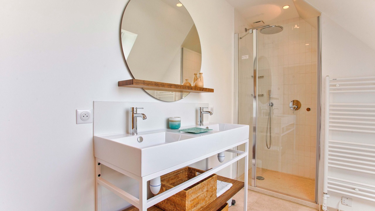 Photo of Bathroom in Tourgeville