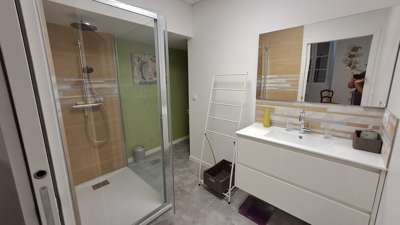 Photo of Bathroom in Beaumont-de-Lomagne