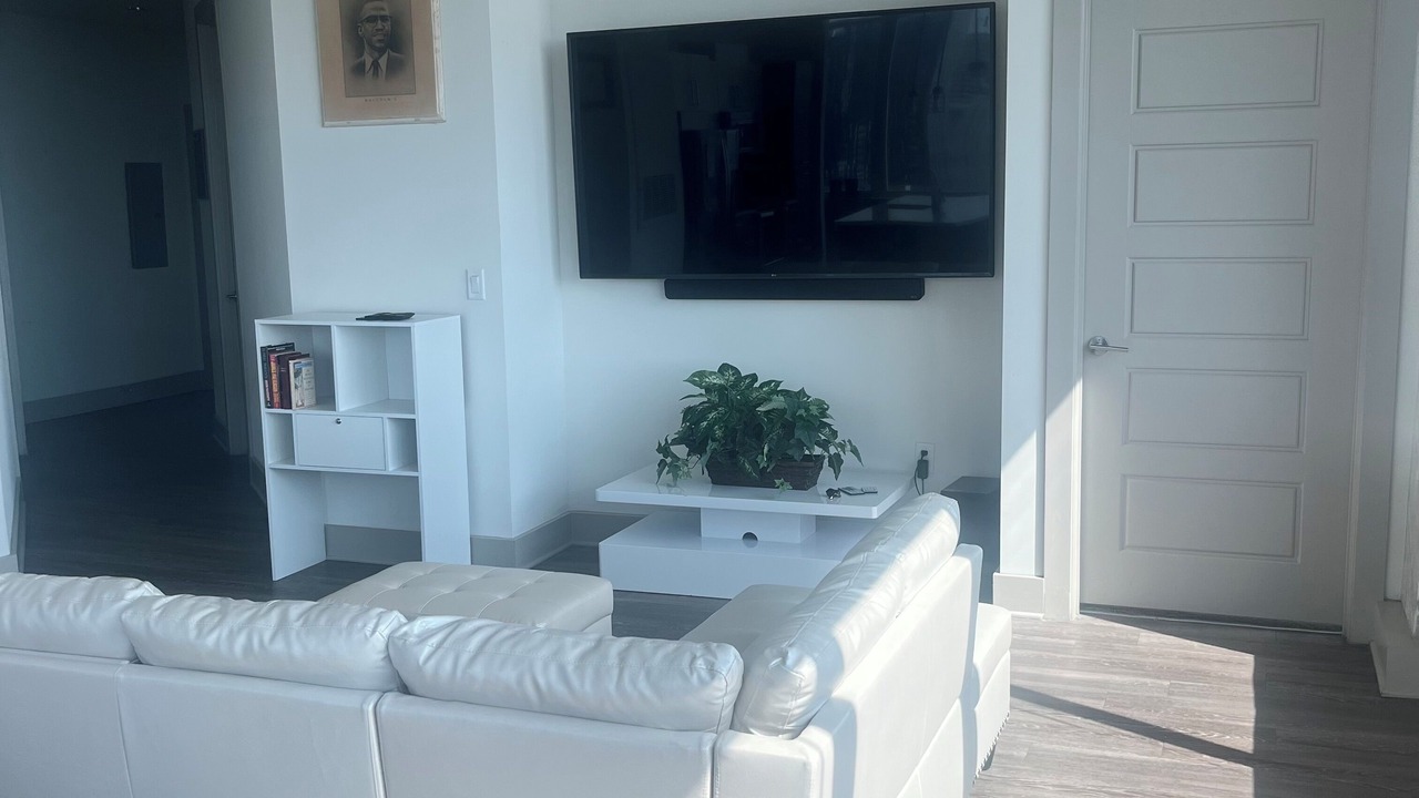 Photo of Livingroom in Peachtree Center