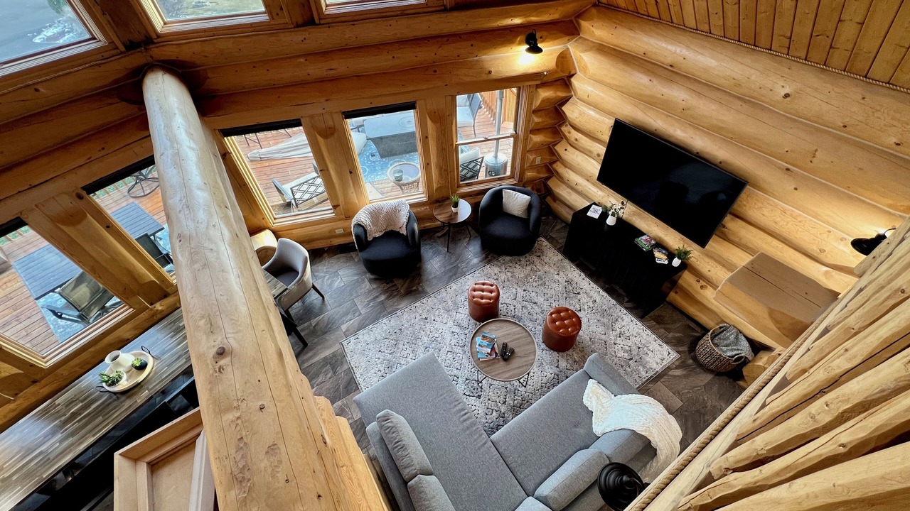 Photo of Livingroom in Cascade Valley