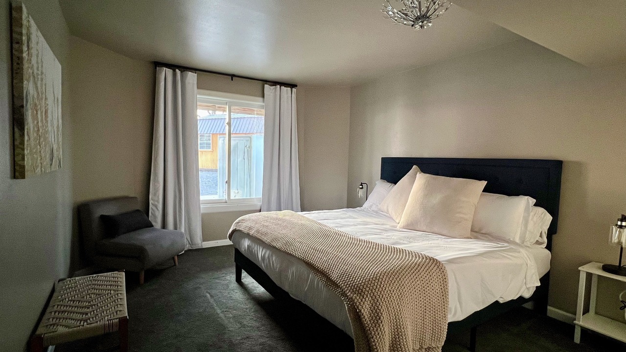 Photo of Bedroom in Cascade Valley