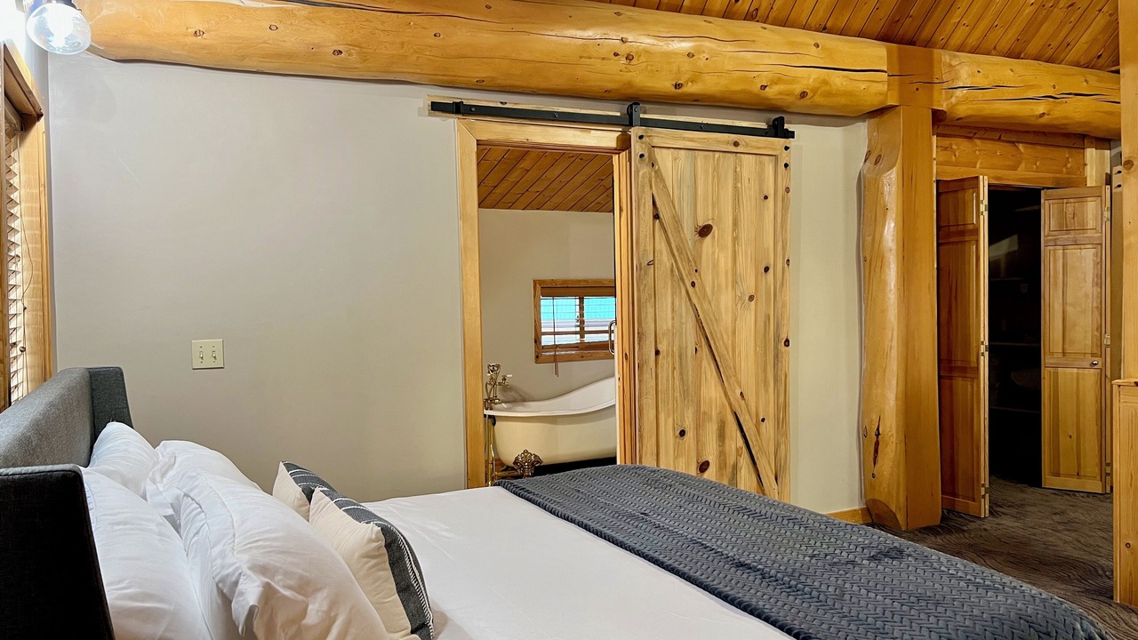 Photo of Bedroom in Cascade Valley