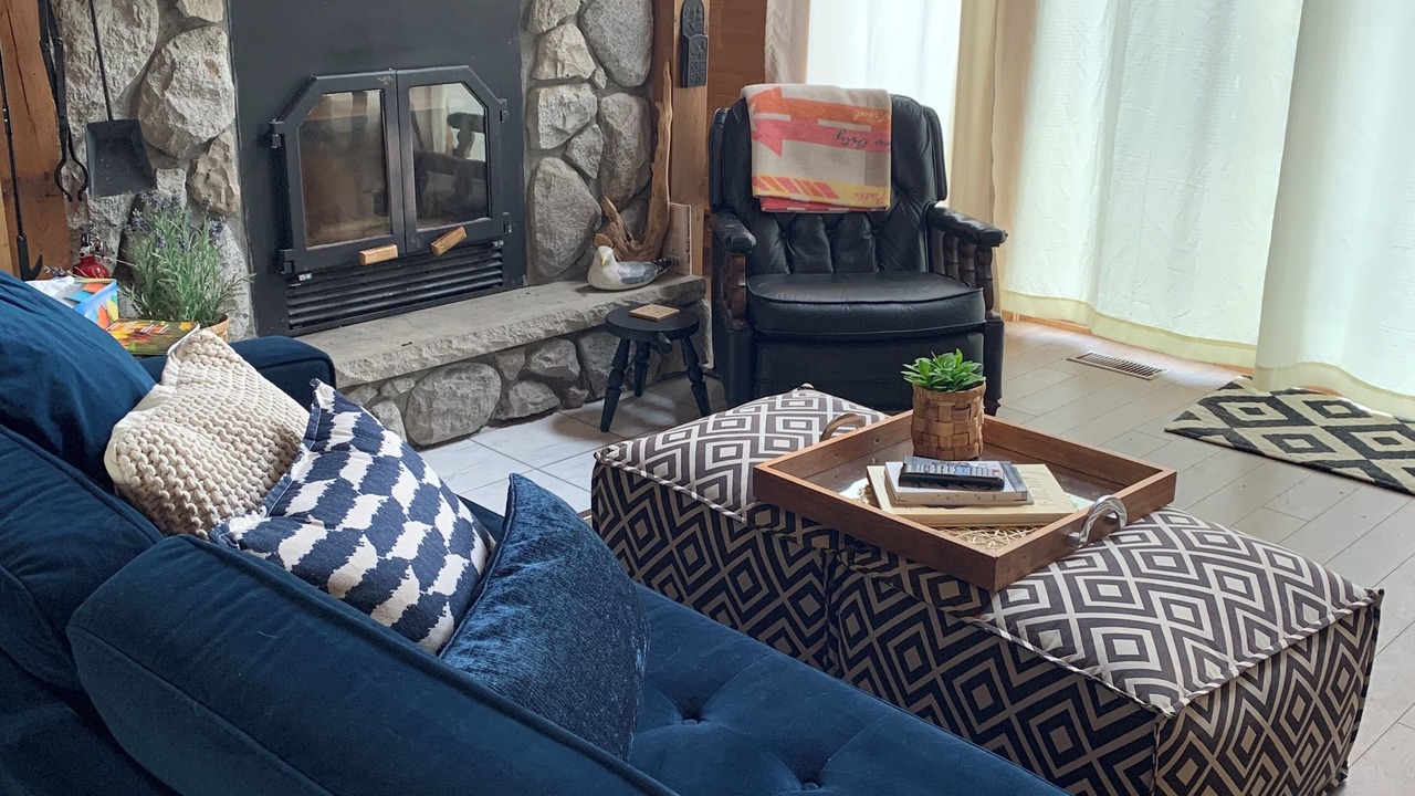 Photo of Livingroom in Shuniah
