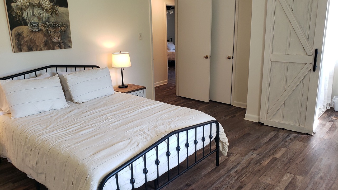 Photo of Bedroom in Pope