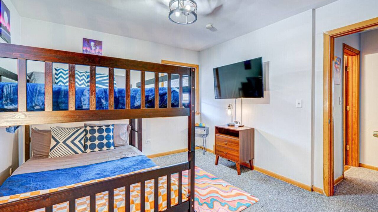 Photo of Bedroom in Elmwood Park