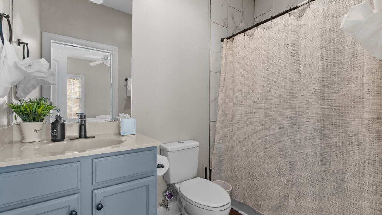 Photo of Bathroom in Foxfire