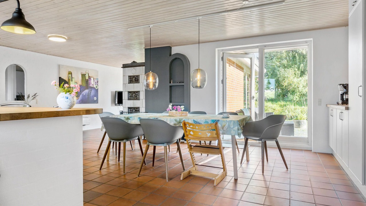 Photo of Others in Bjert