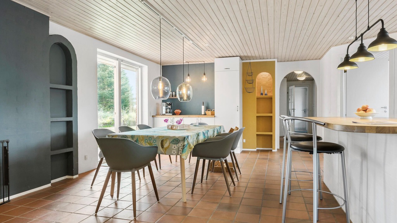 Photo of Others in Bjert