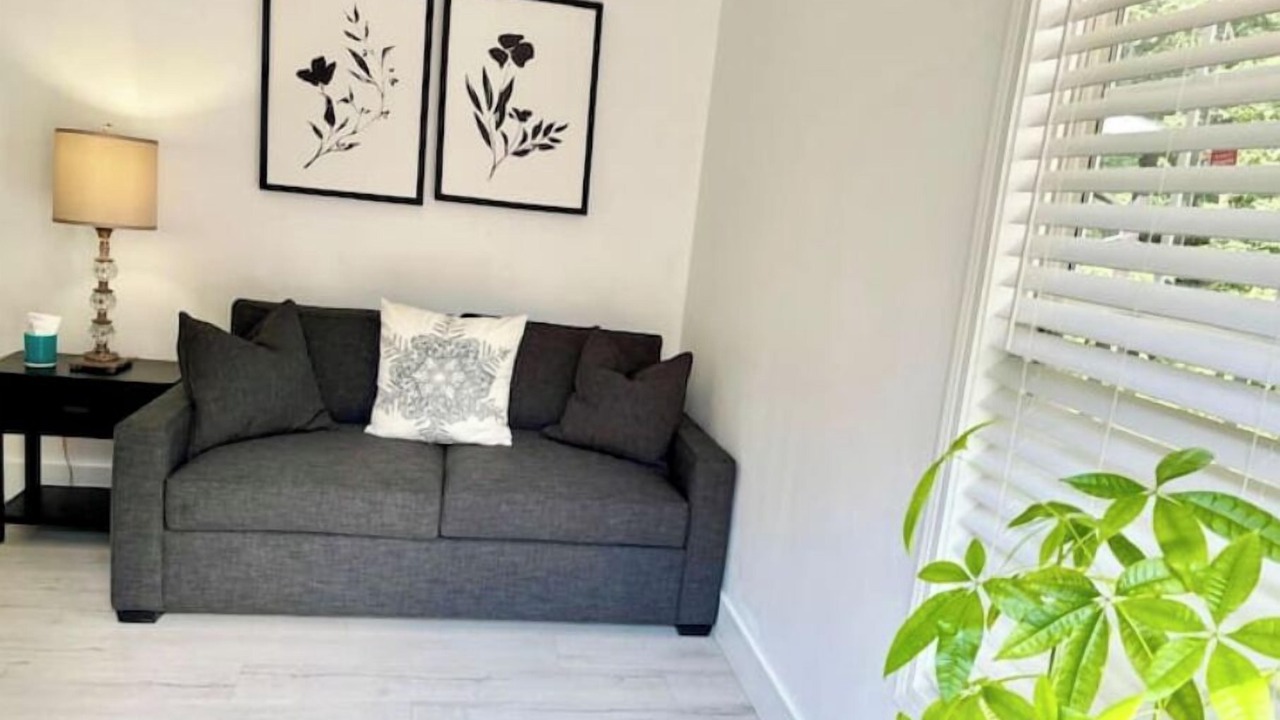 Photo of Livingroom in Auburn