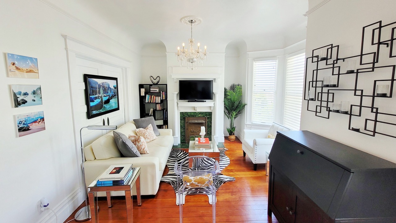 Photo of Bedroom in Nob Hill