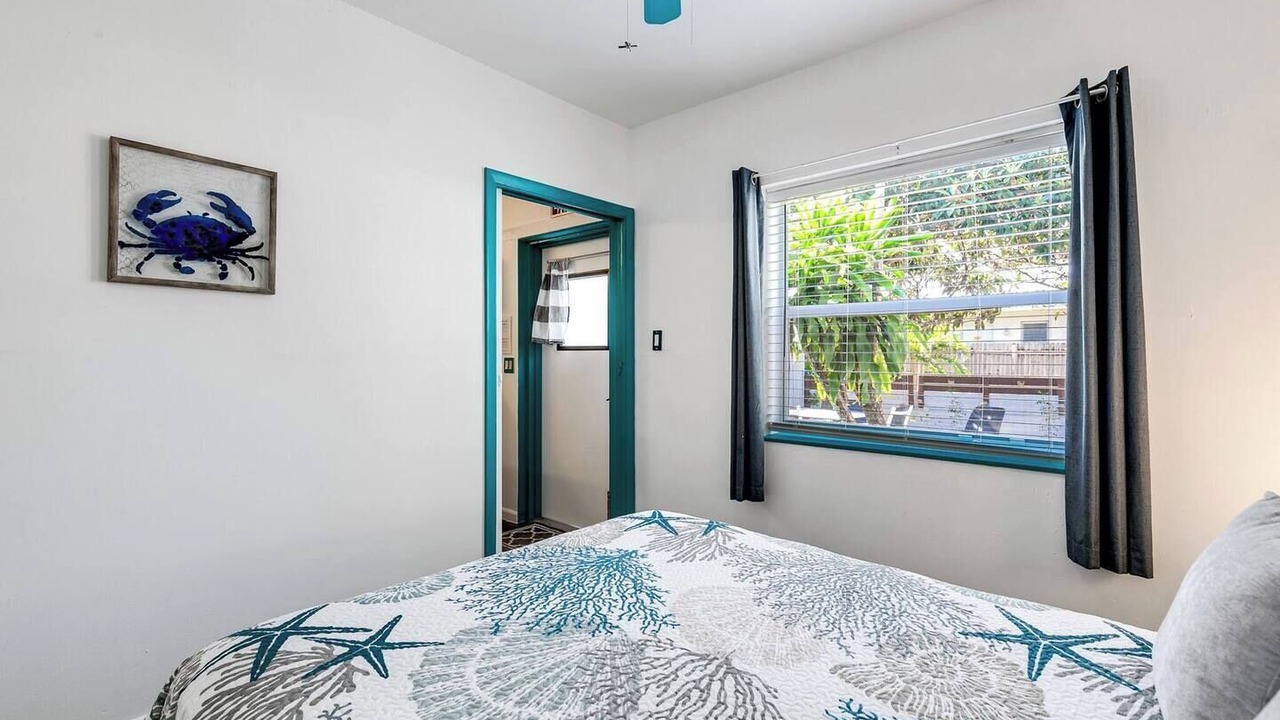 Photo of Bedroom in Downtown Hollywood