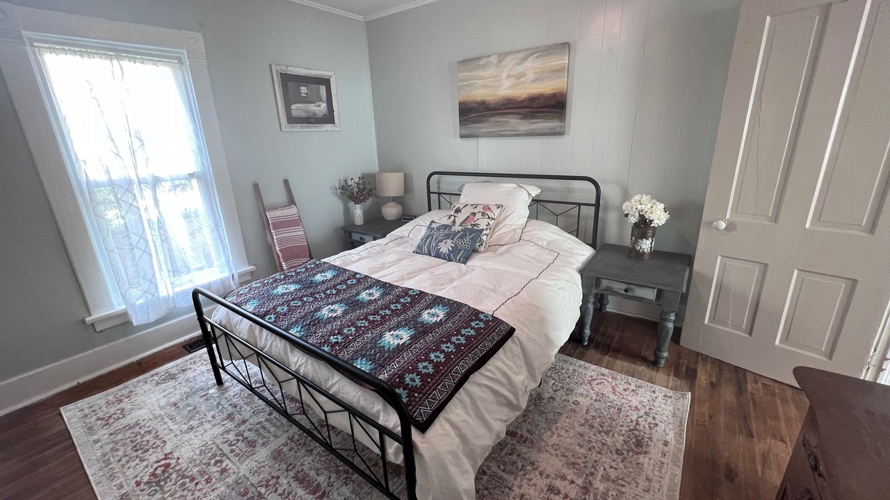 Photo of Bedroom in Willow Springs