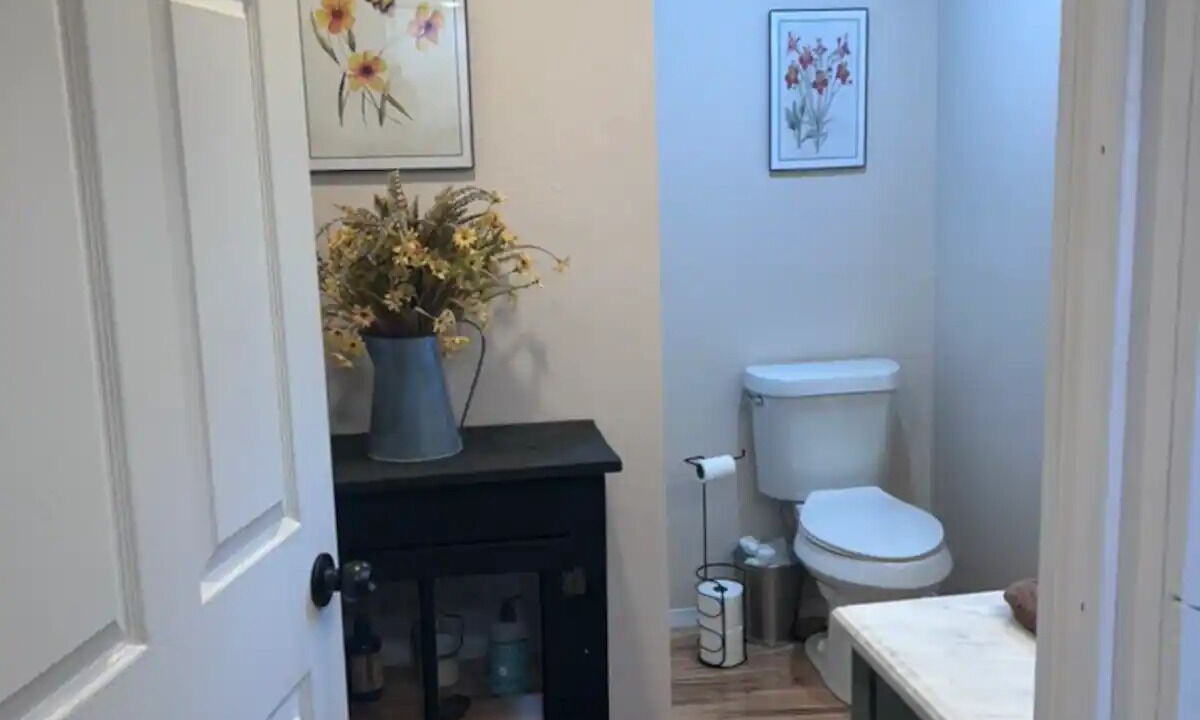 Photo of Bathroom in Willow Springs
