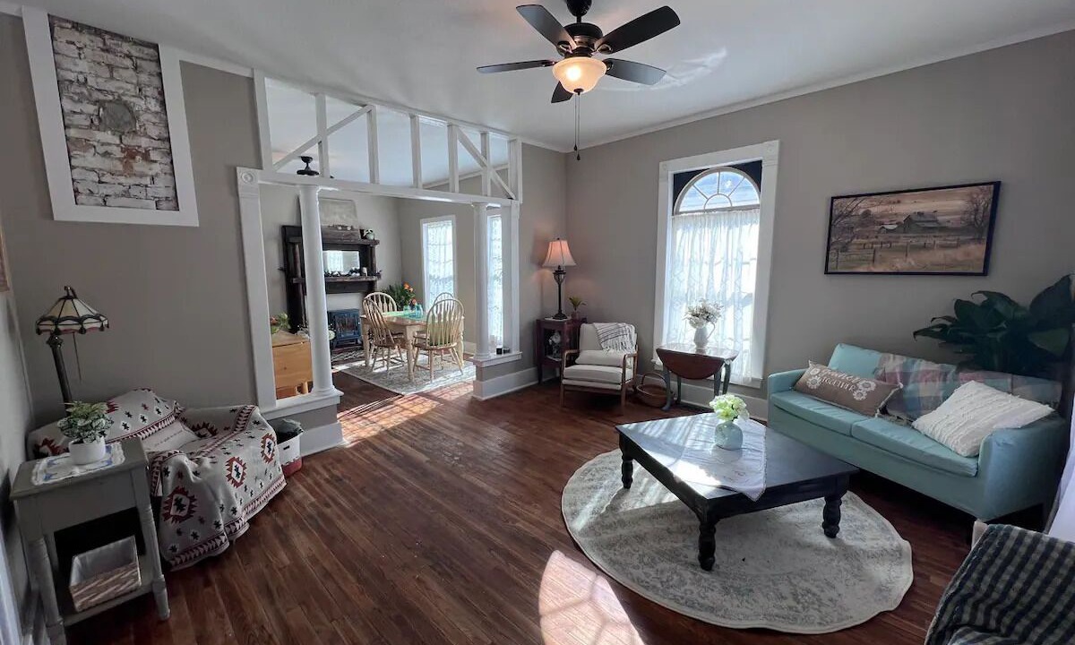 Photo of Livingroom in Willow Springs
