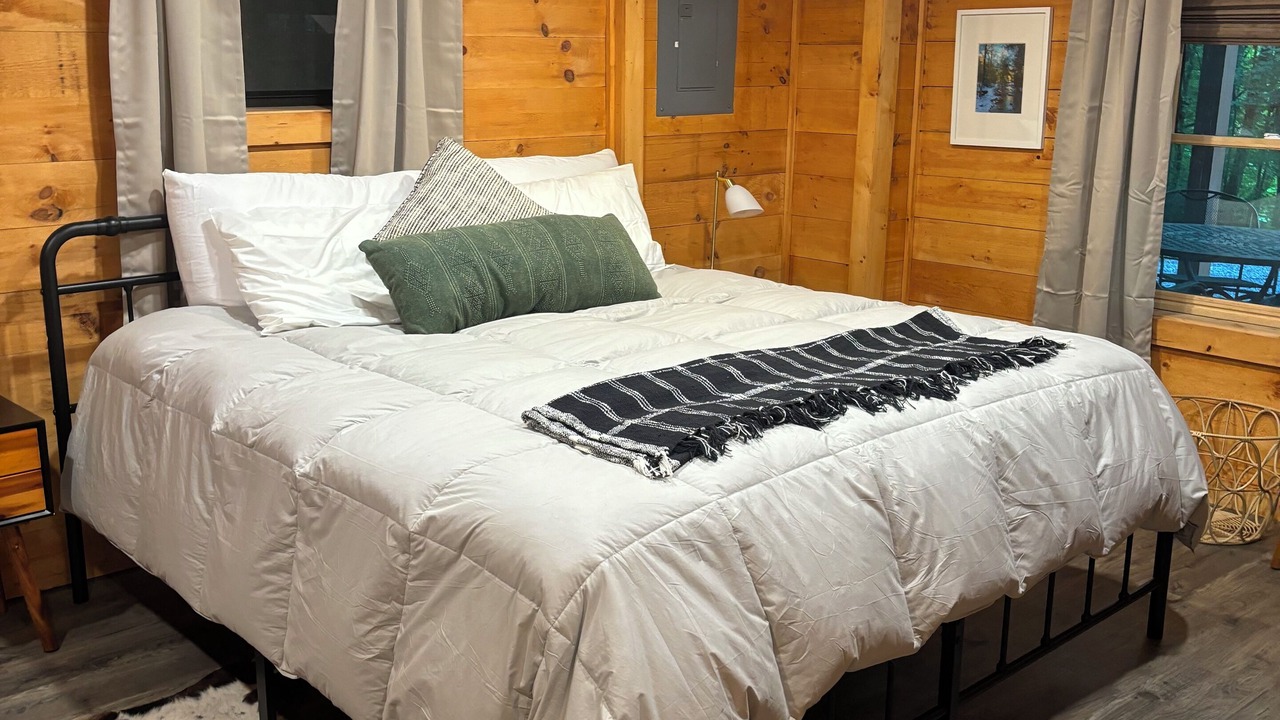 Photo of Bedroom in Ellijay