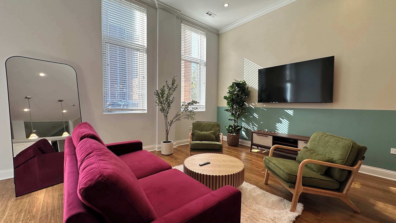 Photo of Livingroom in Near West Side