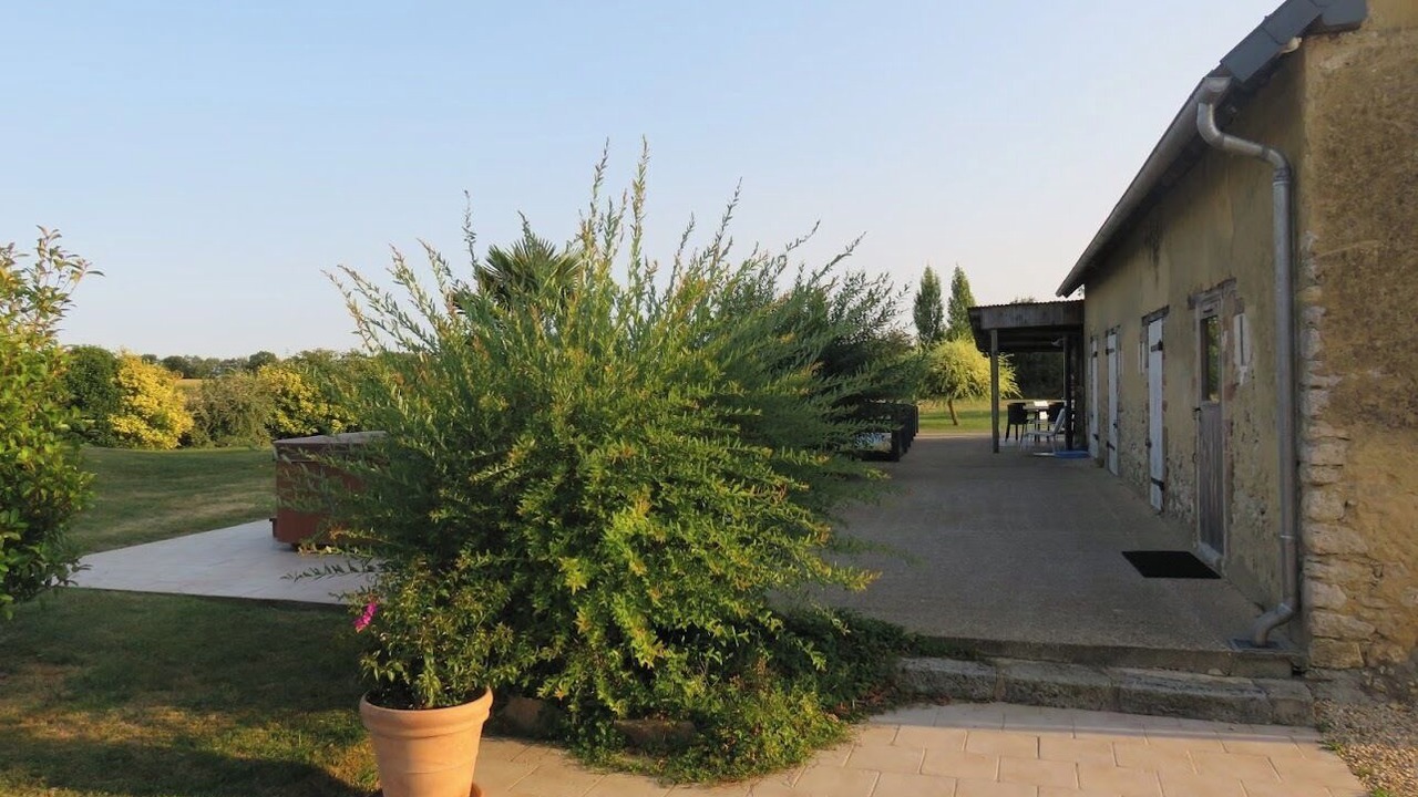 Photo of Outdoor in Pontigne