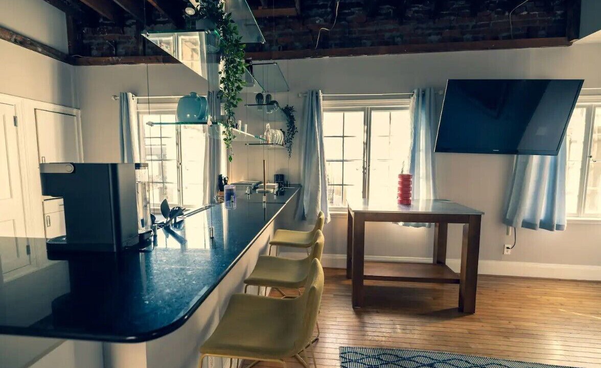 Photo of Livingroom in Rittenhouse Row