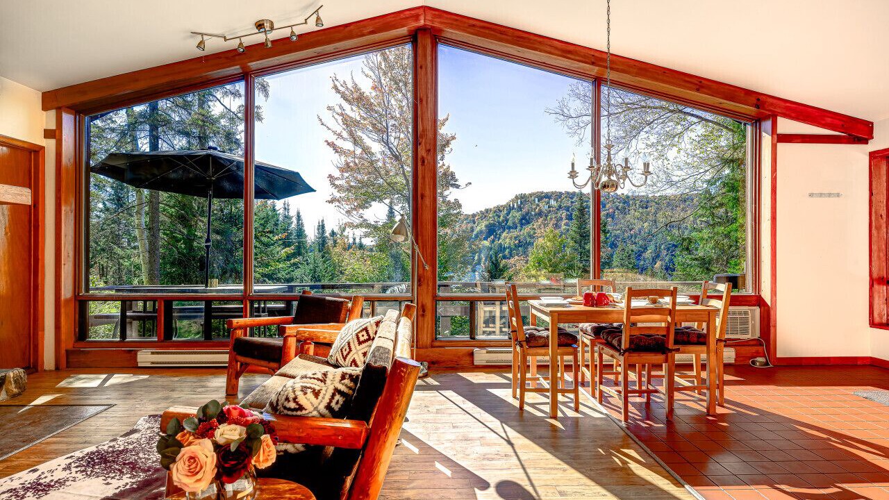 Photo of Livingroom in Sainte-Lucie-des-Laurentides