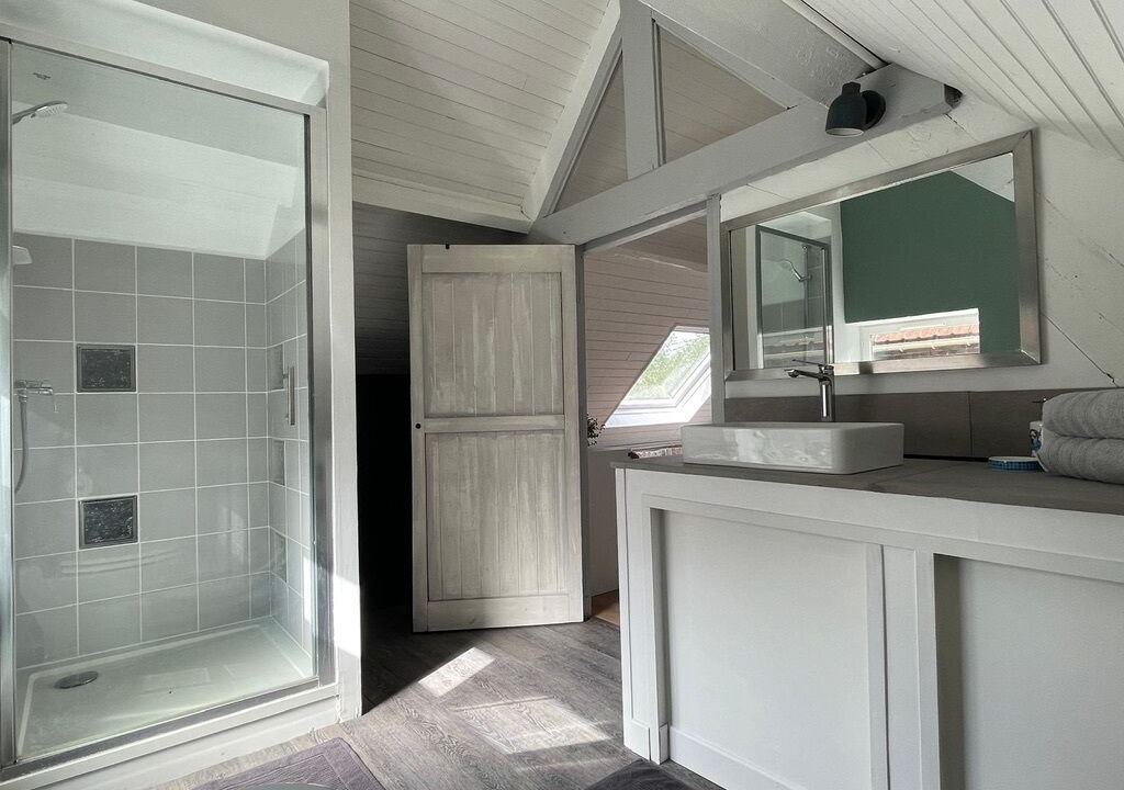 Photo of Bathroom in Comines