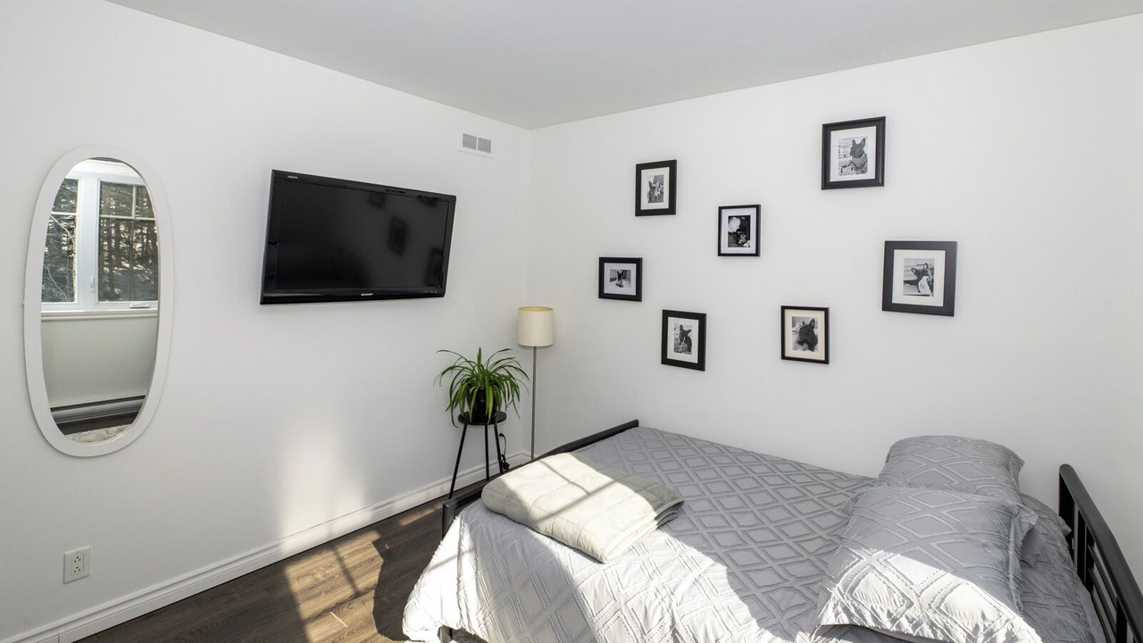Photo of Bedroom in Baie-St-Paul