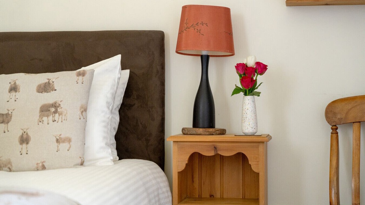 Photo of Bedroom in Fence