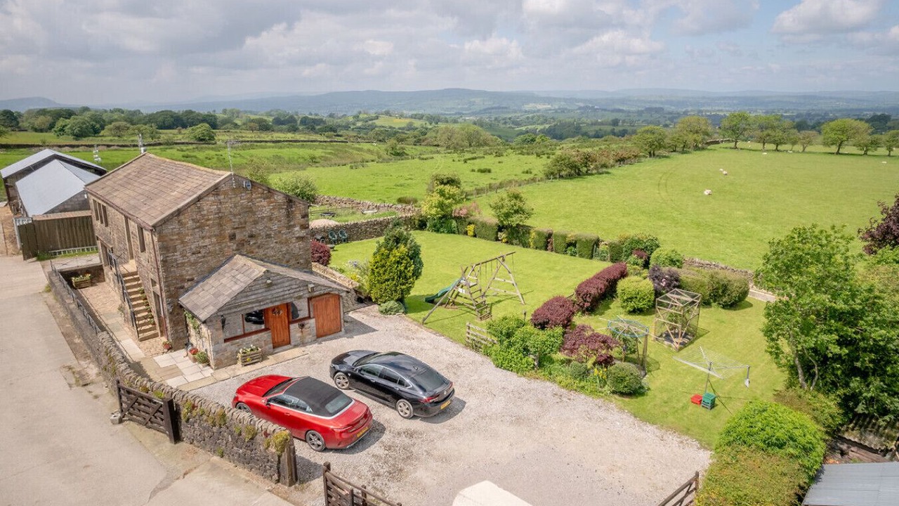 Photo of Outdoor in Fence