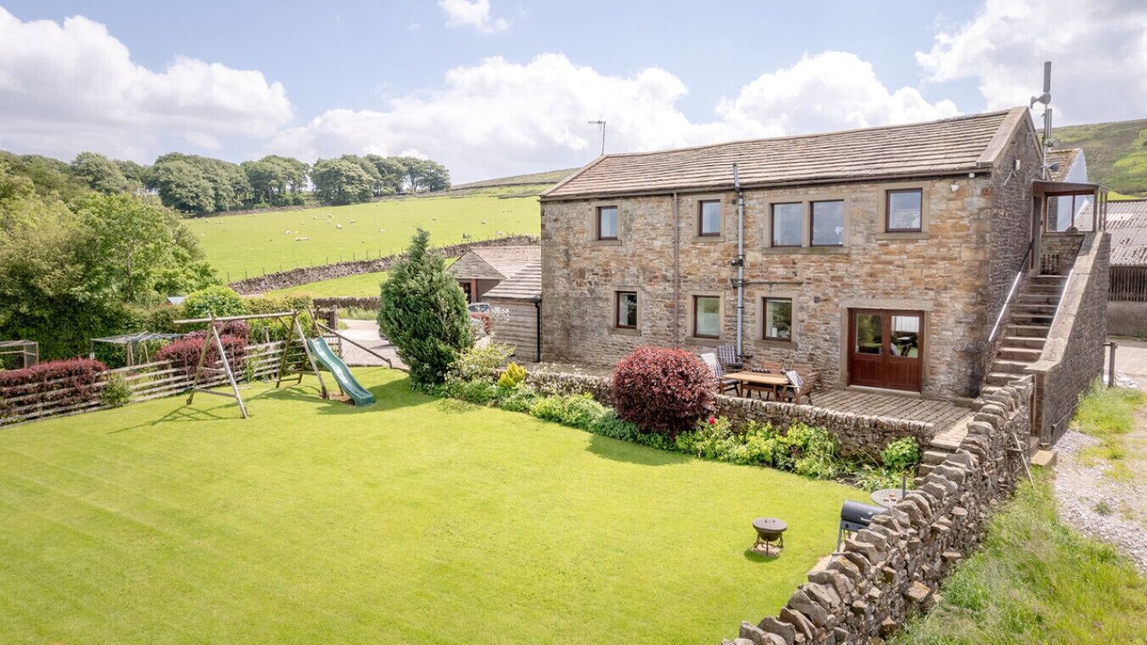 Photo of Outdoor in Fence