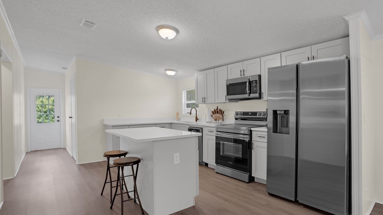 Photo of Kitchen in Groveland