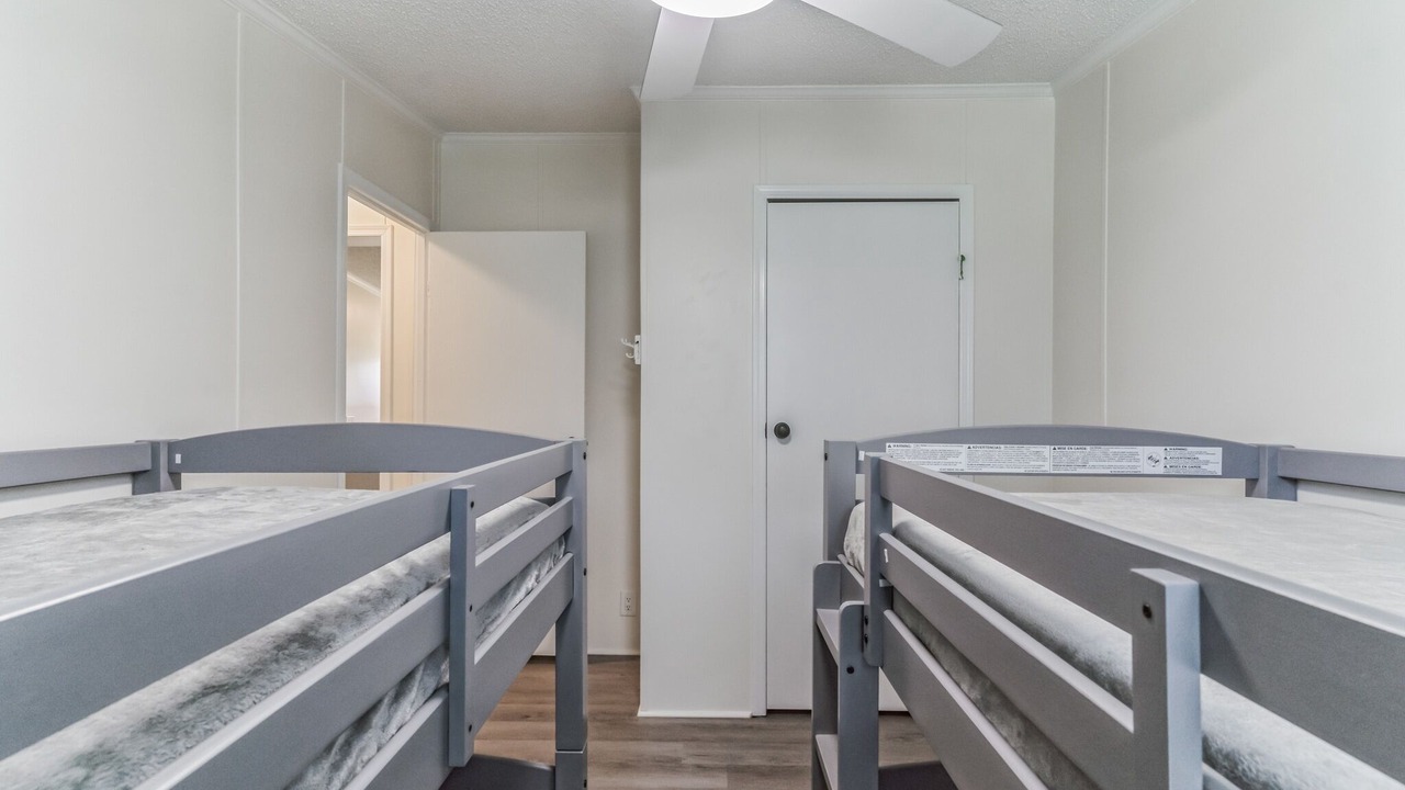 Photo of Bedroom in Groveland