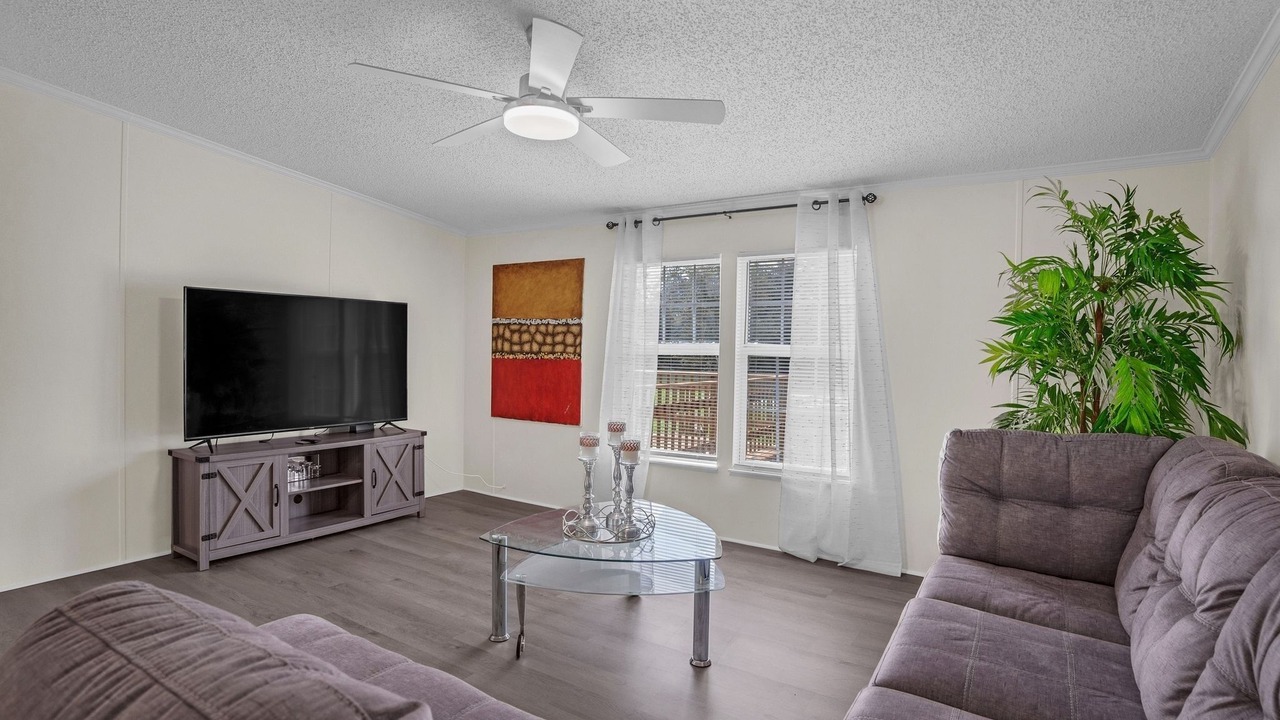 Photo of Bedroom in Groveland