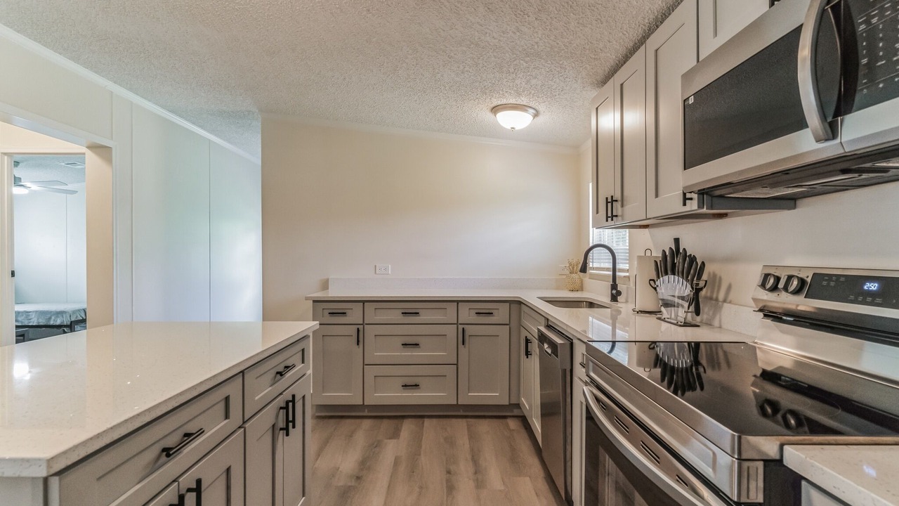 Photo of Kitchen in Groveland