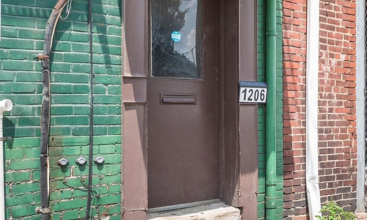 Photo of Outdoor in South Side Flats