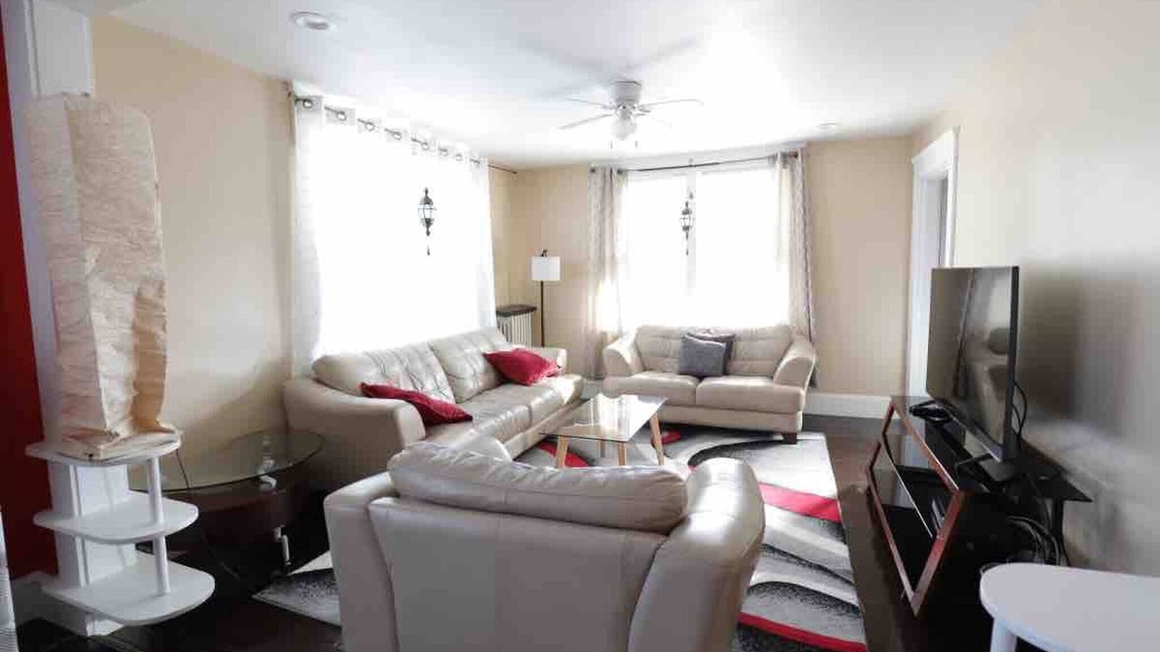 Photo of Livingroom in Mount Pleasant