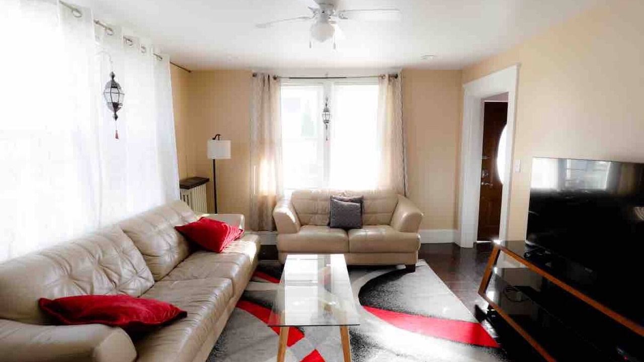 Photo of Livingroom in Mount Pleasant