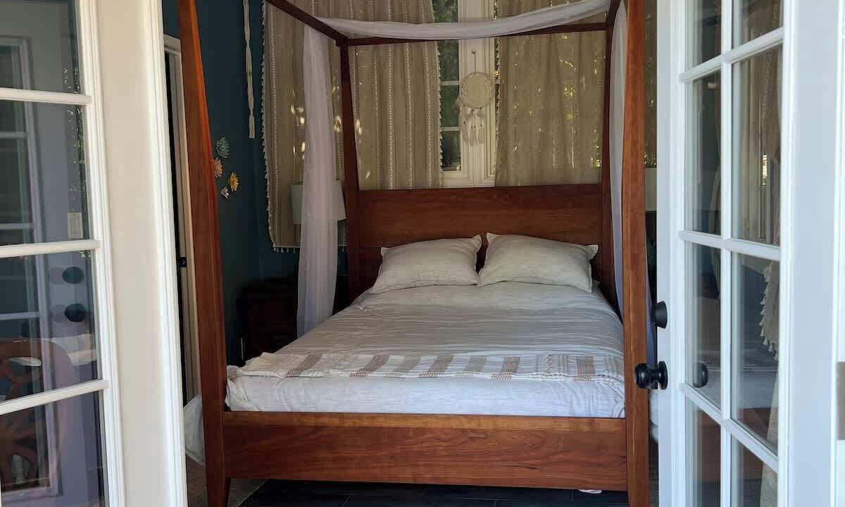 Photo of Bedroom in Fernwood