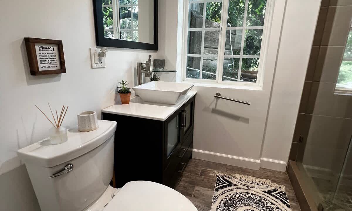 Photo of Bathroom in Fernwood