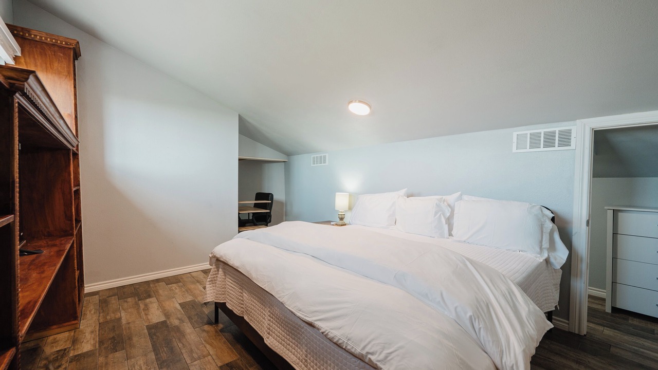 Photo of Bedroom in Midland