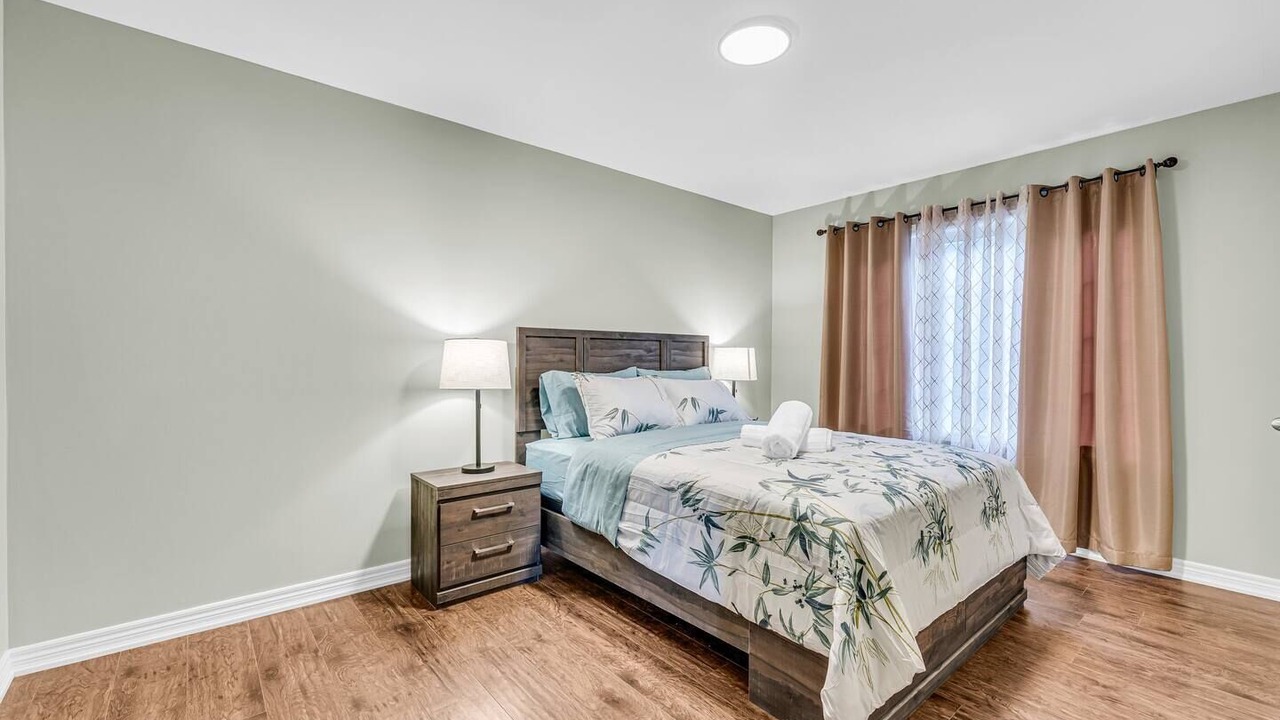 Photo of Bedroom in Thorold