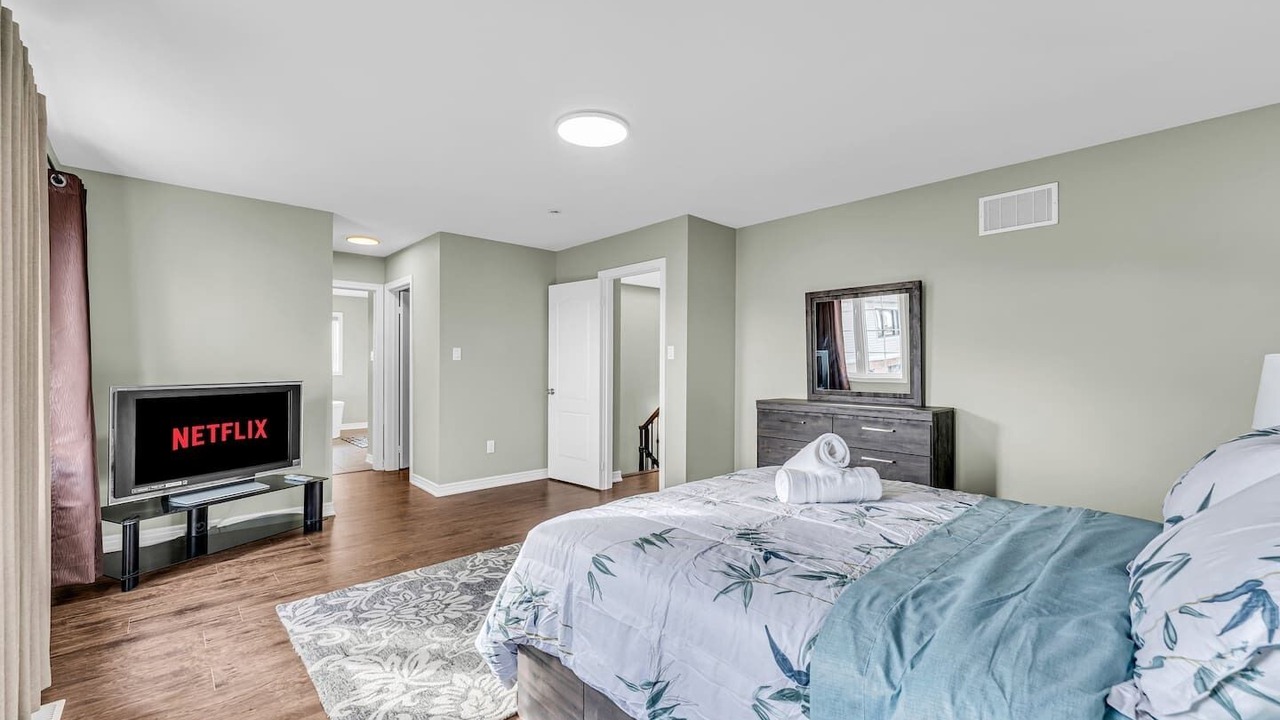 Photo of Bedroom in Thorold