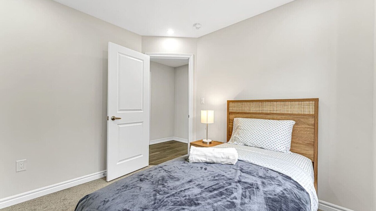 Photo of Bedroom in Thorold