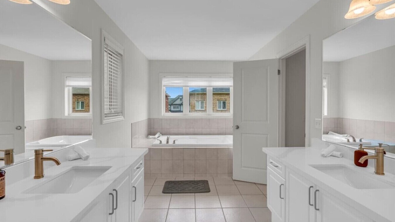 Photo of Bathroom in Thorold