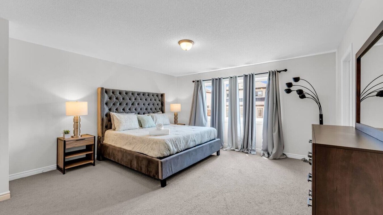 Photo of Bedroom in Port Colborne