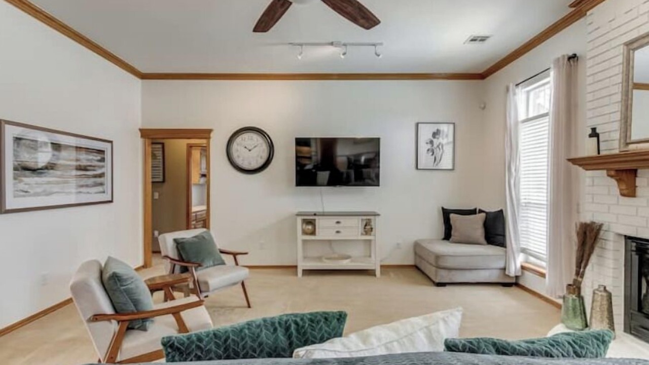 Photo of Livingroom in Midwest City