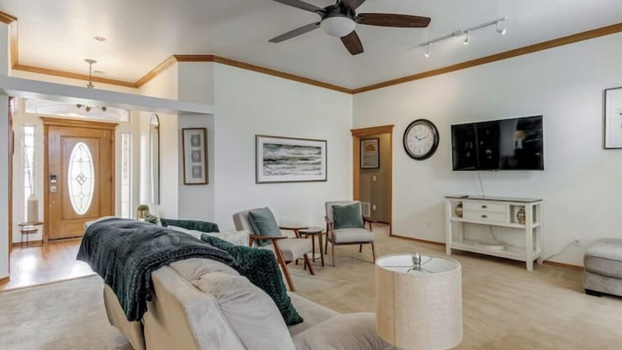 Photo of Livingroom in Midwest City