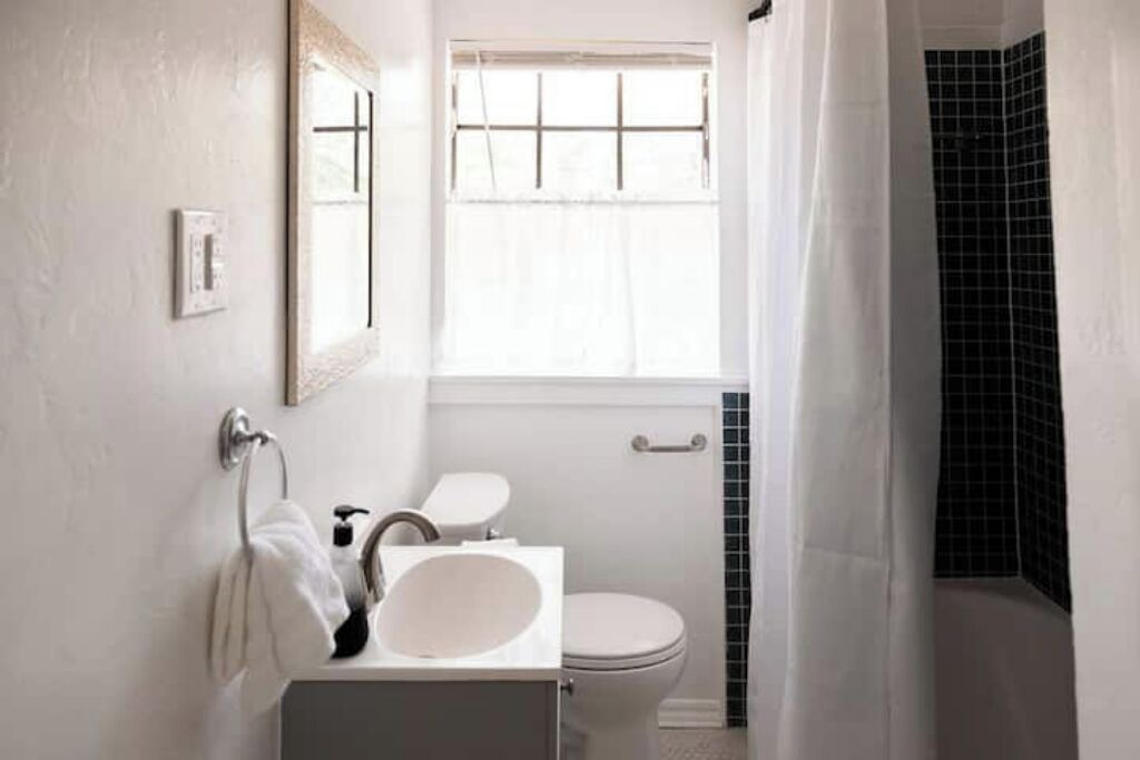 Photo of Bathroom in Central Oklahoma City