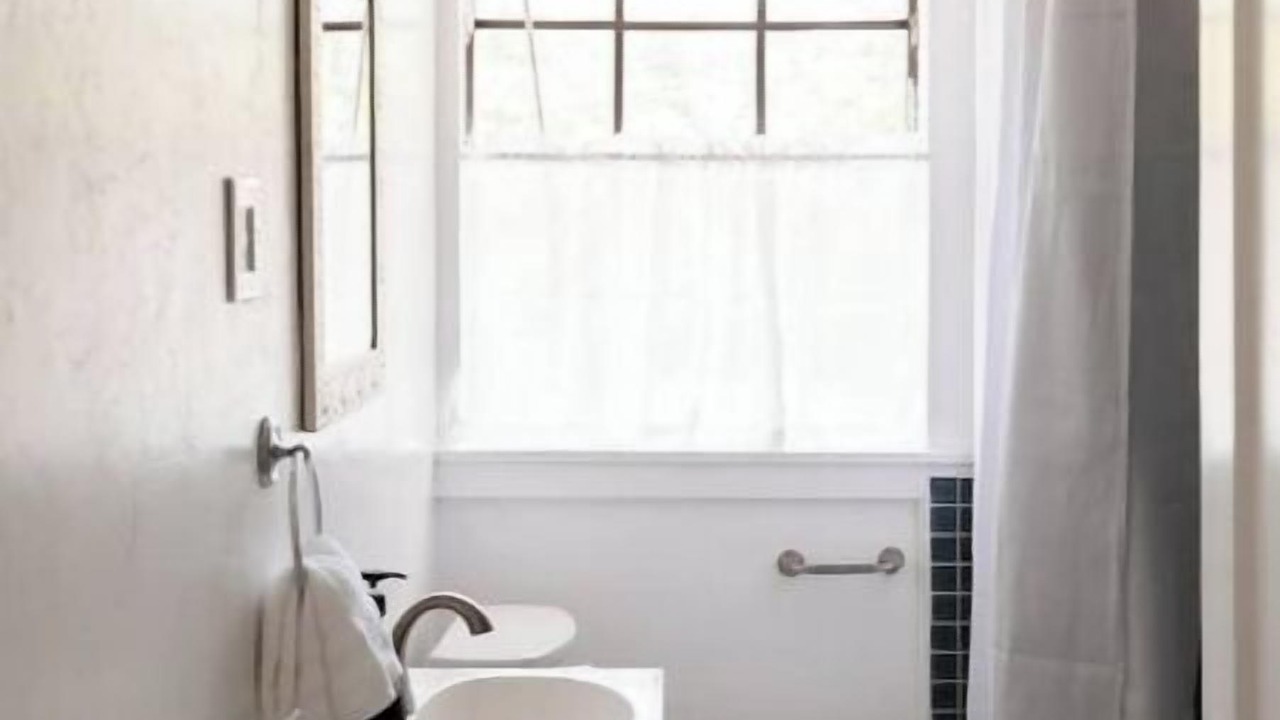 Photo of Bathroom in Central Oklahoma City