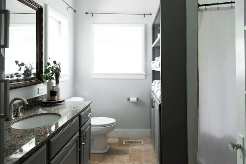 Photo of Bathroom in Midtown