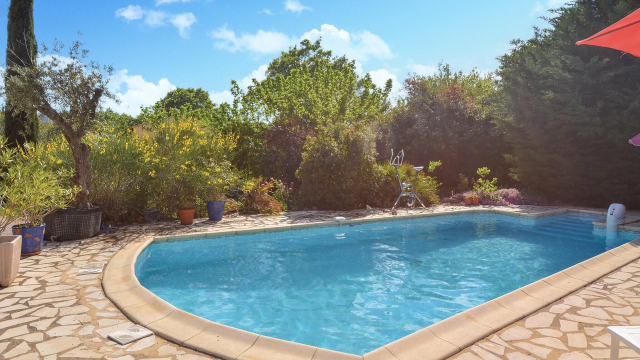 Photo of Outdoor in Saint-Julien-de-Peyrolas