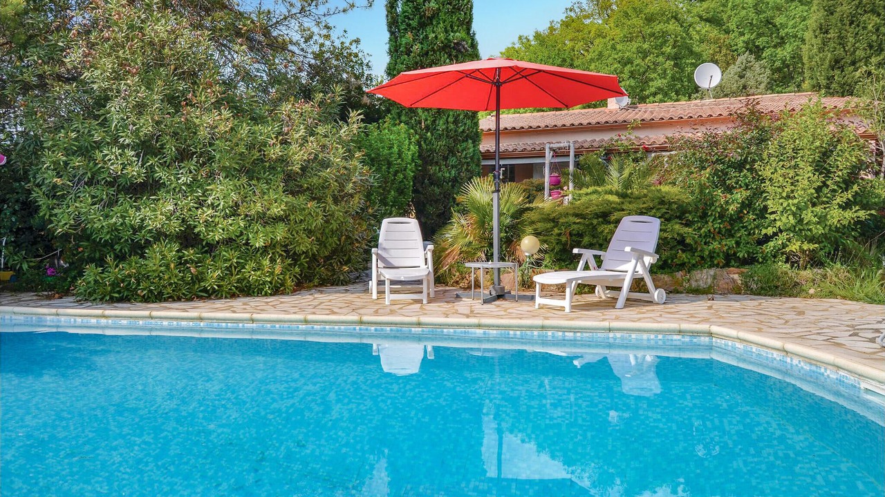 Photo of Outdoor in Saint-Julien-de-Peyrolas